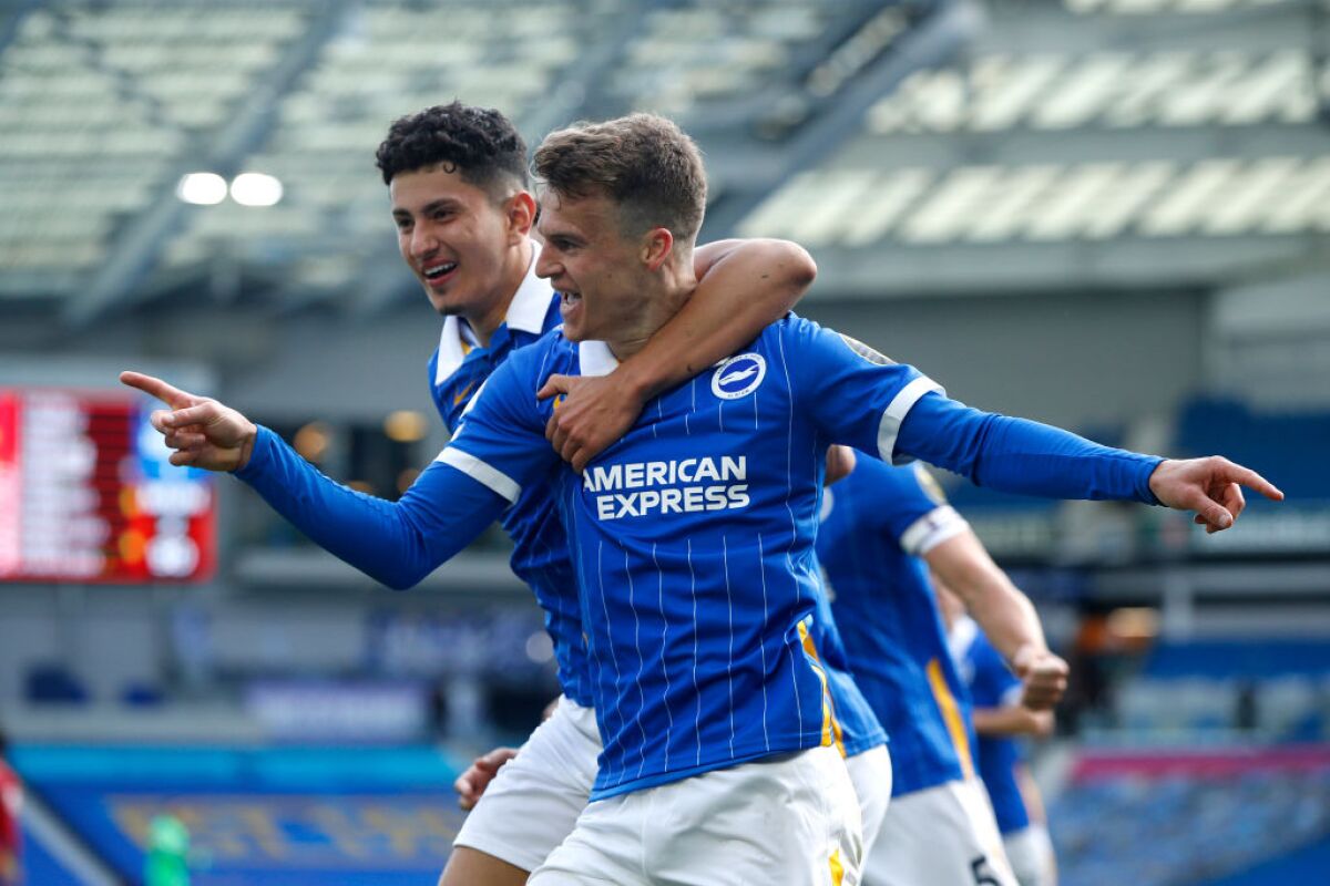 Brighton & Hove Albion v Manchester United - Premier League