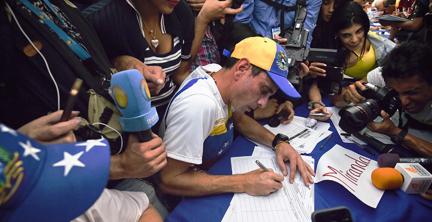 43676_capriles_afp.jpg