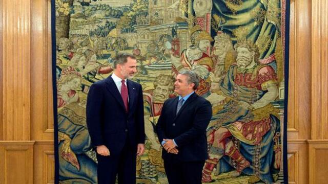 ¿Sabe quién le mandó saludes? A Duque le ‘dan palo’ por esta conversación con el rey Felipe