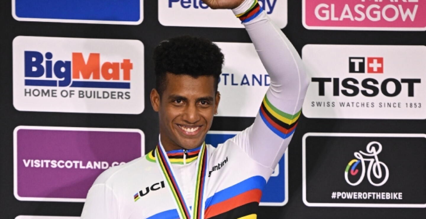 Kevin Santiago Quintero Chavarro tras ganar medalla de oro en el Mundial de Ciclismo 2023