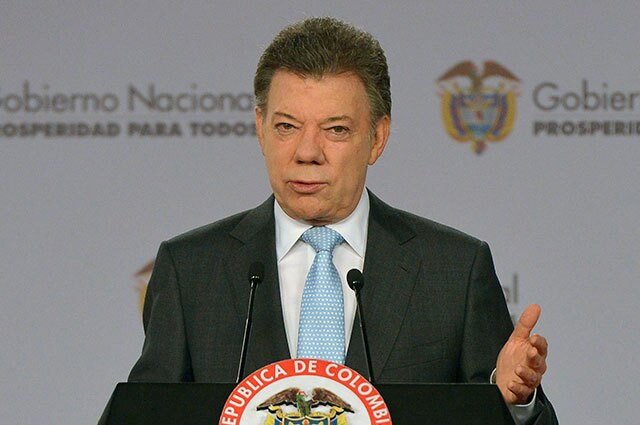 juan-manuel-santos-colppp.jpg