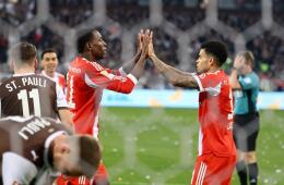 Bayern Múnich festejó ante St. Pauli en la Bundesliga. 