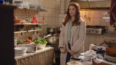 Capítulo 29 La Luz de mi vida: Elif sale a buscar trabajo y al regresar no encuentra a Günes