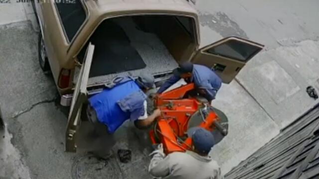 Infames delincuentes desocuparon taller de montallantas mientras su dueño fue al médico Infames delincuentes desocuparon taller de montallantas mientras su dueño fue al médico