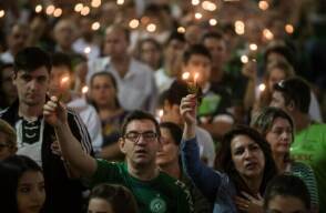 292546_familiachapecoense291118afpe.jpg