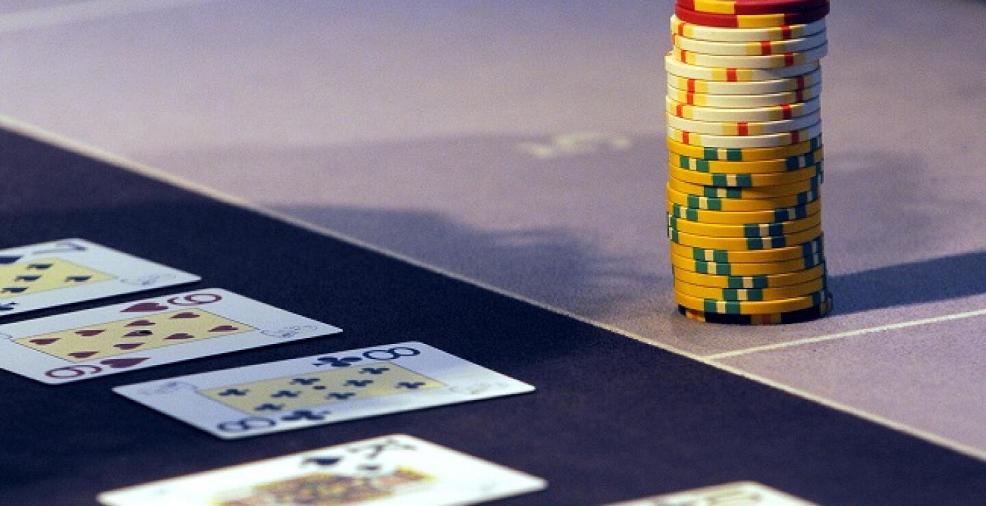 Jugador de póquer fingió tener cáncer para recaudar dinero e inscribirse en un torneo mundial