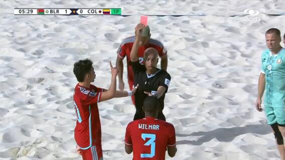 Wilmar Donado, jugador de la Selección Colombia, expulsado contra Bielorrusia, en el Mundial de Fútbol Playa 2024 Wilmar Donado, jugador de la Selección Colombia, expulsado contra Bielorrusia, en el Mundial de Fútbol Playa 2024