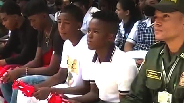 Una dosis mínima de afecto para que los entornos escolares estén libres de droga y violencia 