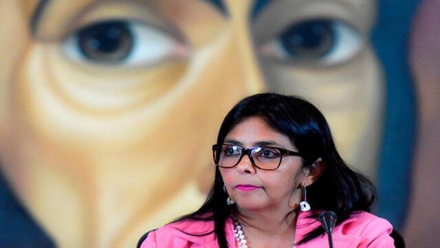 Gobierno de Venezuela tilda de "estocada por la espalda" rechazo de Santos a Constituyente