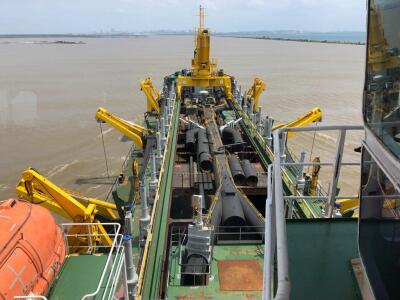 343033_BLU Radio // Draga Hang Jun 5001 inició labores de dragado en Bocas de Ceniza // Foto: Cormagdalena