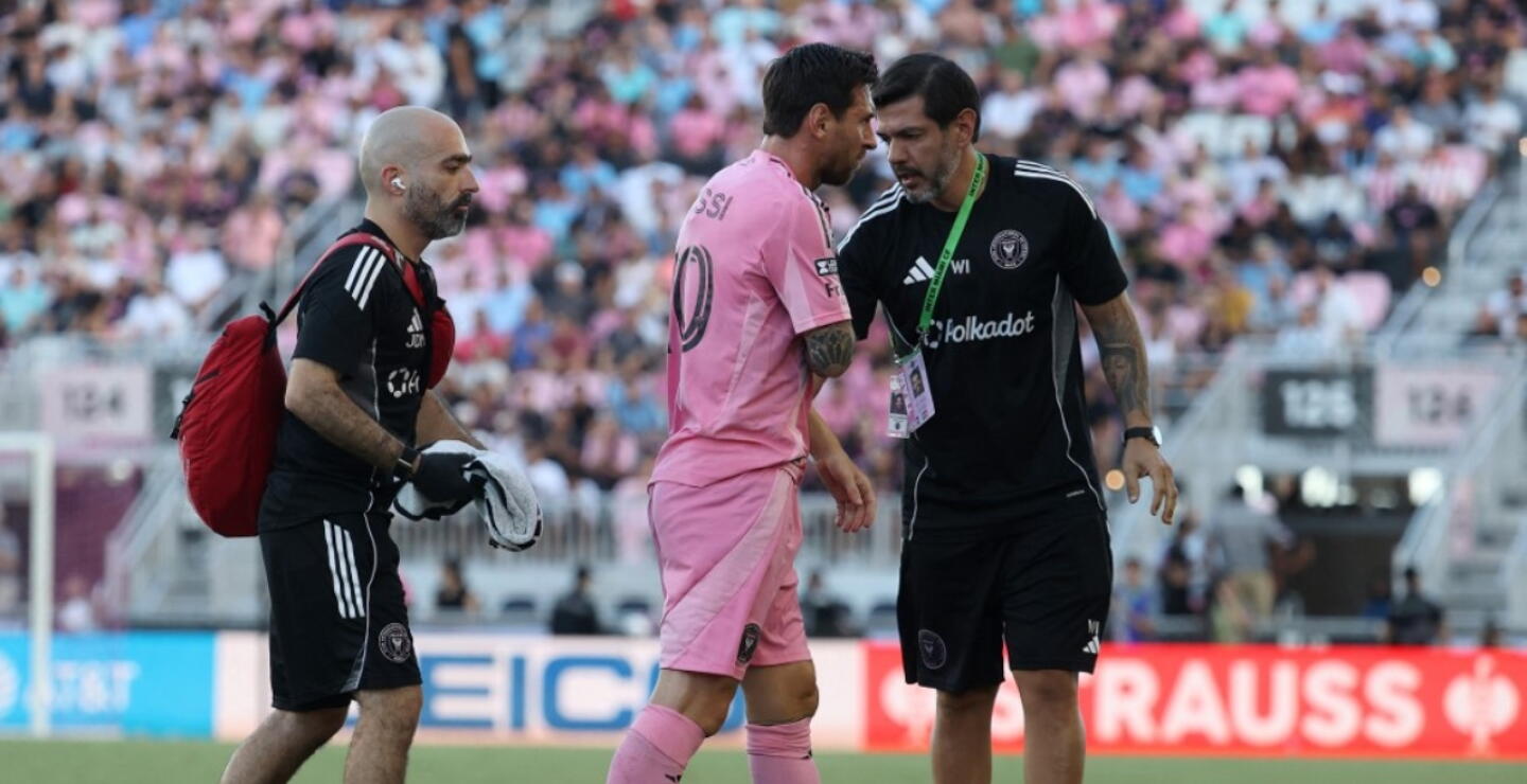 Lionel Messi salió lesionado con Inter Miami en juego de las Leagues Cup. 