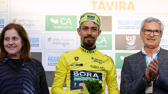 Daniel Felipe Martínez, en medio de la Vuelta al Algarve. Daniel Felipe Martínez, en medio de la Vuelta al Algarve.