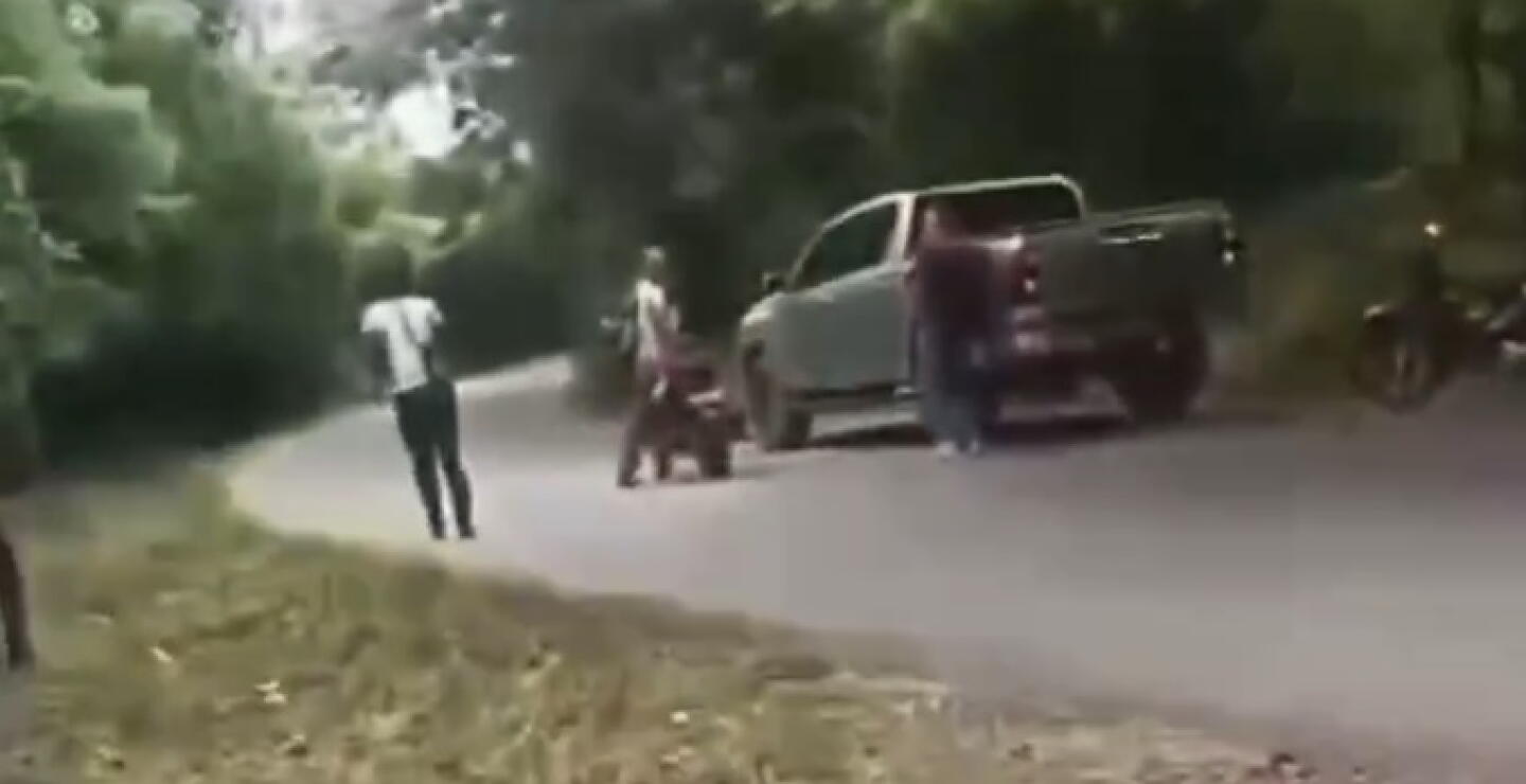 Video de los nuevos hostigamientos contra estación de Policía en Jamundí
