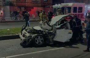 Pérdida total de vehículo tras accidente en Bogotá