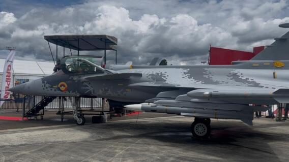 Avión Gripen en Rionegro.jpg Avión Gripen en Rionegro.jpg