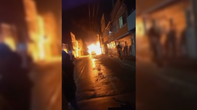 Bus se incendió en Soacha y seis casas resultaron afectadas