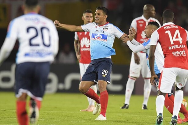 291233_teofilo_gutierrez_celebra_091118_afpe.jpg