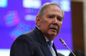 renuncio_guillermo_botero.jpg