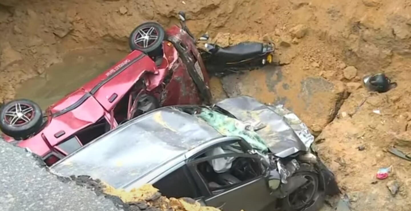 Los cuatro muertos por colapso de puente en vía Barranquilla-Soledad iban en el mismo carro