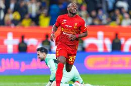 Julián Quiñones celebra su gol con Al-Qadisiya en juego frente al Al Nassr.