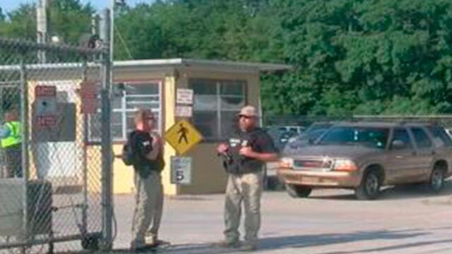 Detienen a 680 indocumentados que trabajaban en procesadoras de alimentos de Misisipi