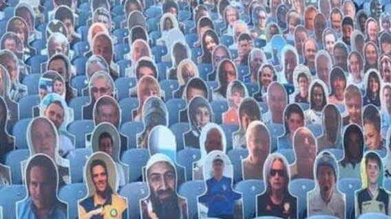 339656_Osama Bin Laden en las tribunas del Leeds United