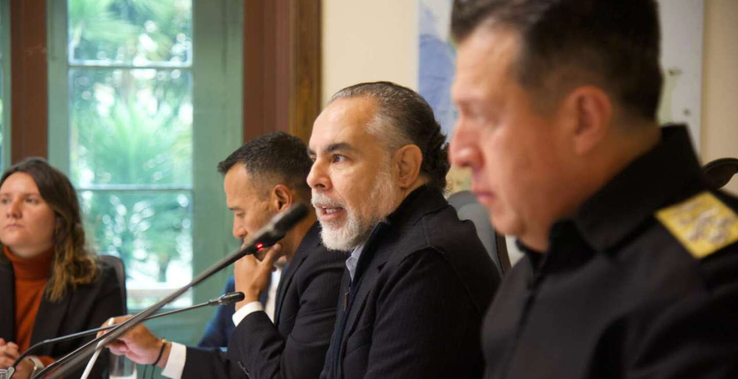 Benedetti anuncia medidas de seguridad para políticos y precandidatos tras atentado contra congresista
