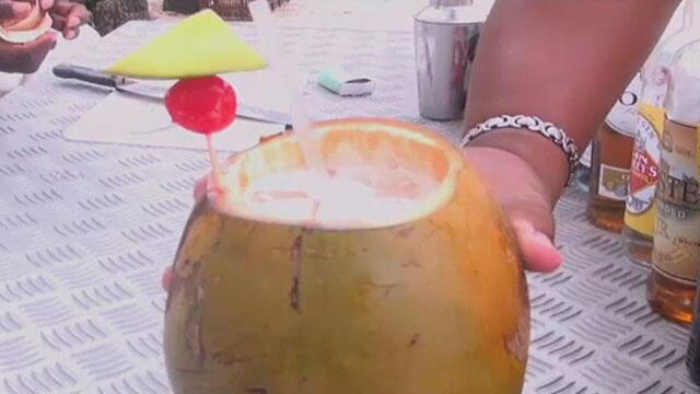Coco loco, el tradicional coctel de San Andrés, está a punto de desaparecer
