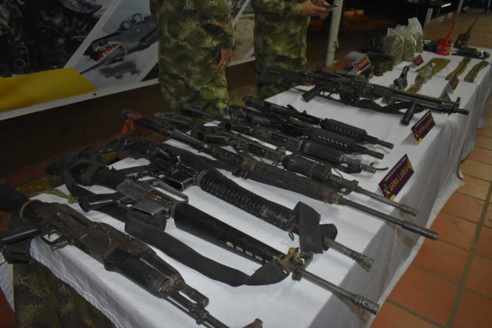 FOTO ARMAS CLAN DEL GOLFO.jpg