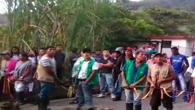 Comunidad indígena Awa bloquea la vía que comunica a Pasto con Tumaco