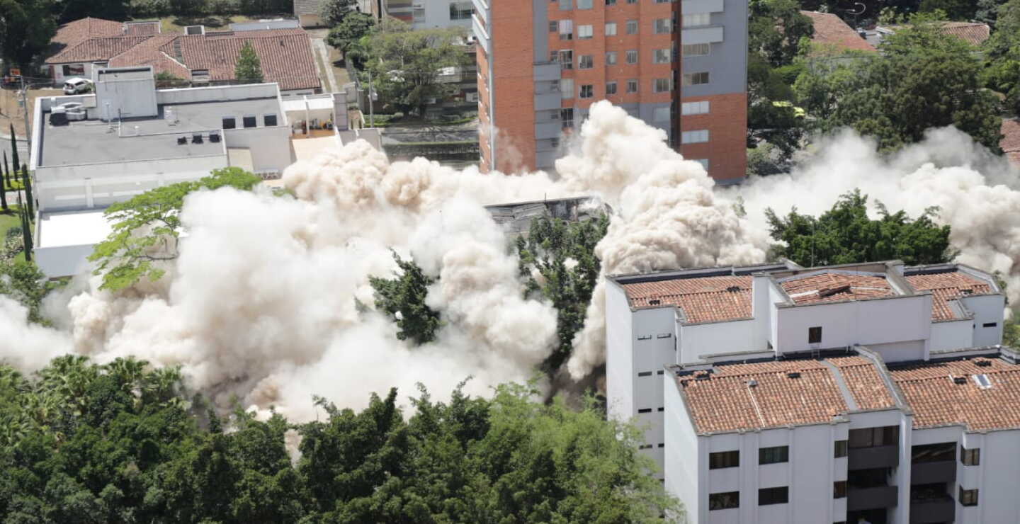 328183_BLURadio. Caída del edificio Mónaco / Foto: Alcaldía de Medellín