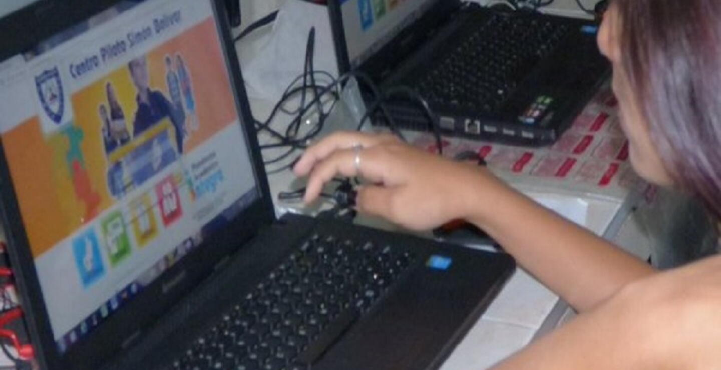 361103_BLU Radio.Estudiante Internet Bucaramanga / Foto:Alcaldía de Bucaramanga