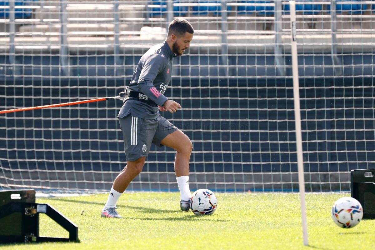 Eden Hazard continúa su recuperación: ya golpea el balón en los entrenamientos del Real Madrid