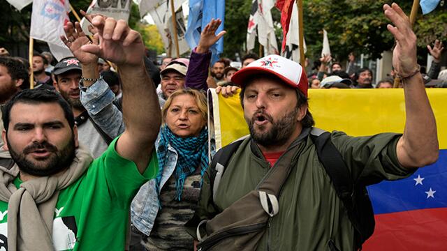 “No hay vuelta atrás”: venezolanos que salieron a las calles del país para apoyar a Guaidó