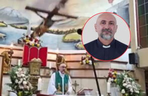 Cura murió tras caerle una cruz