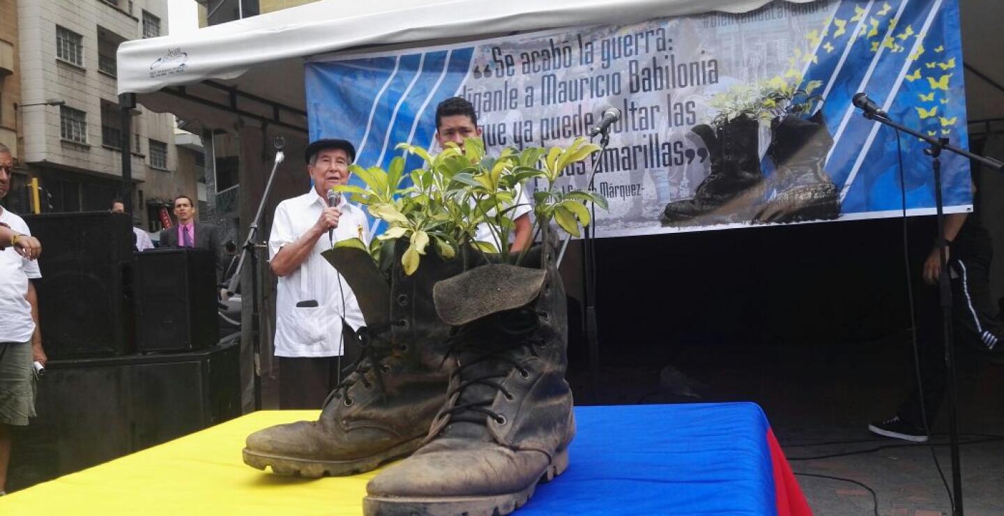 286703_Blu Radio / Con banderas y canticos cientos de caleños celebraron dejación de armas de las Farc / Foto: Cortesía