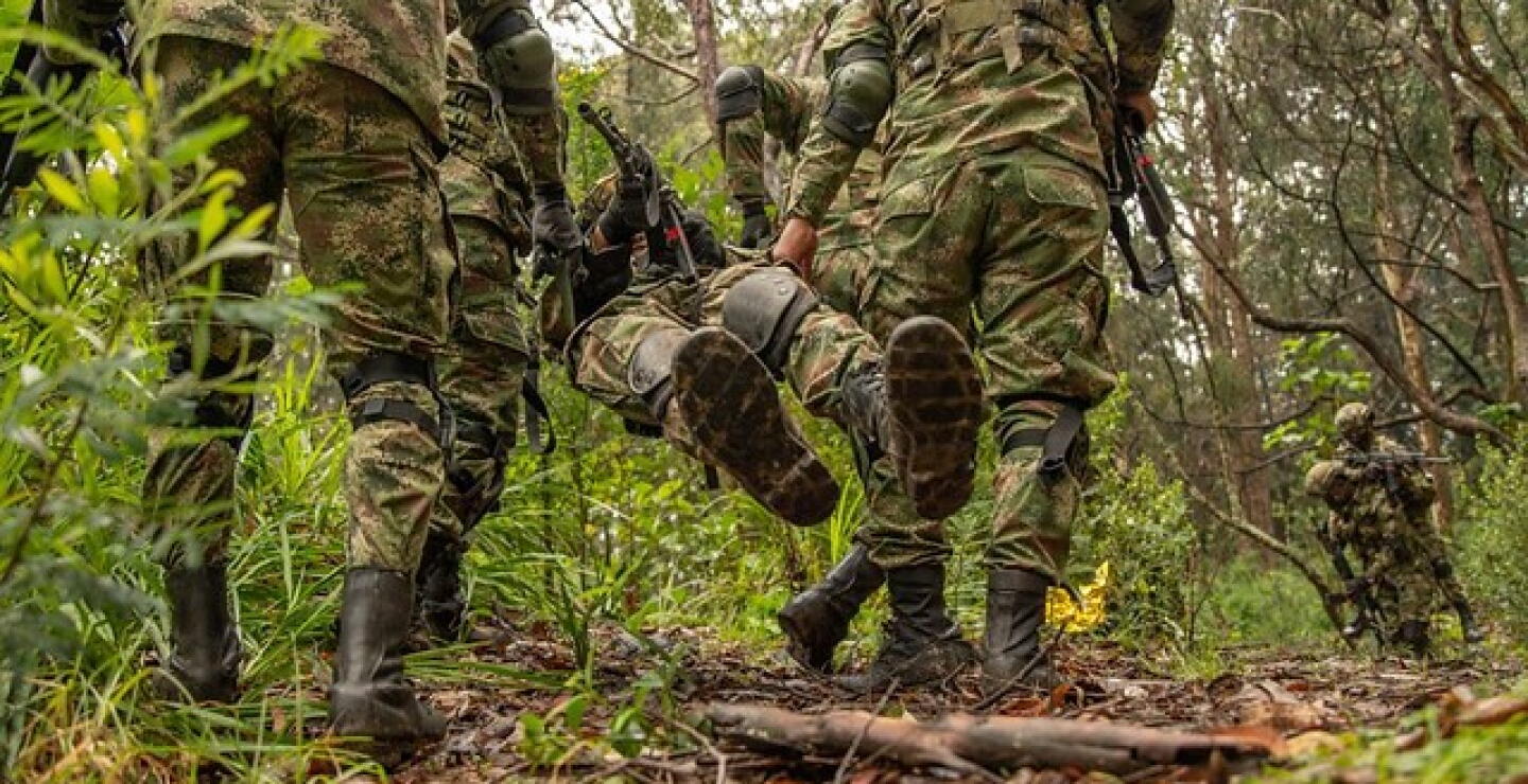 Familias de militares víctimas de ataque en Dagua piden no mandar "muchachos inocentes a la guerra”