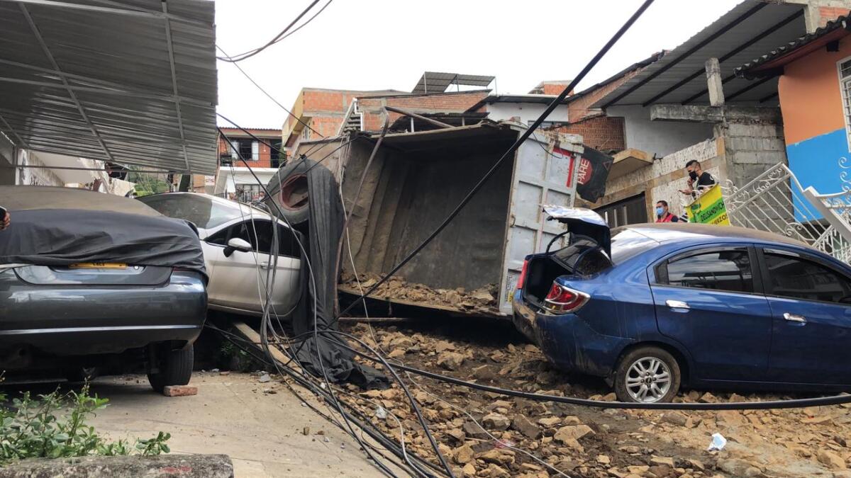 Accidente Volqueta en Yumbo.jpeg