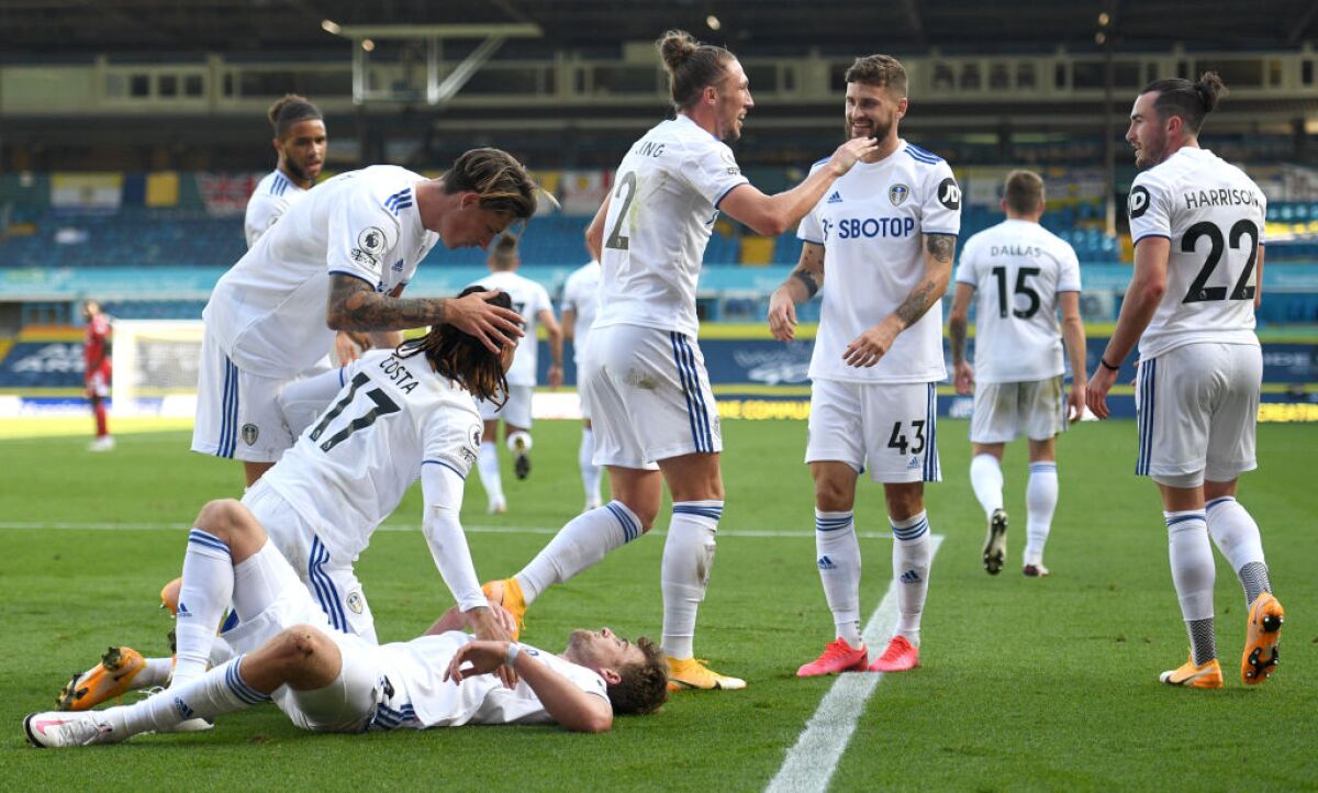 Leeds United v Fulham - Premier League