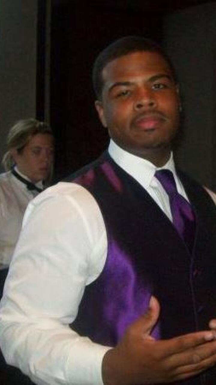 Policía es acusado de hacer videos para adultos mientras se encontraba trabajando