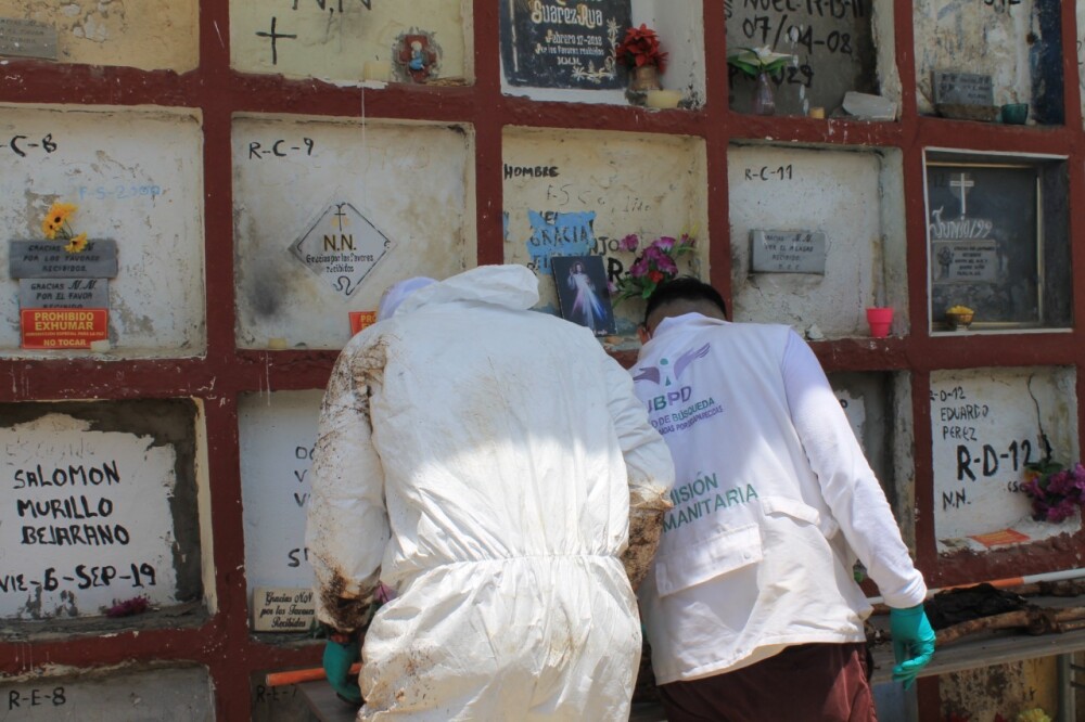 busqueda de falsos positivos y desaparecidos en el cementerio de puerto berrio  (2).jpeg