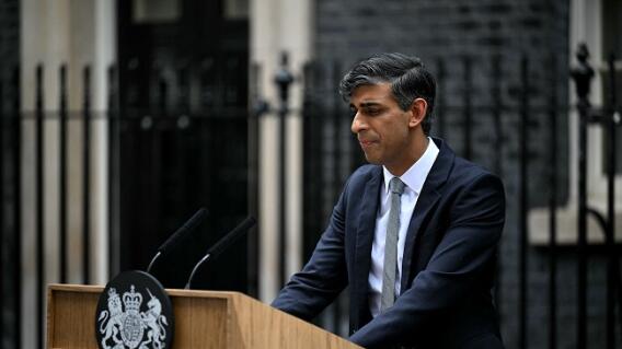 Tras derrota ante laboristas, primer ministro británico dimite a jefatura de conservadores Tras derrota ante laboristas, primer ministro británico dimite a jefatura de conservadores