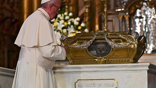 Sigue la limpieza en la Iglesia católica: Francisco aceptó renuncia de obispo que encubrió abusos