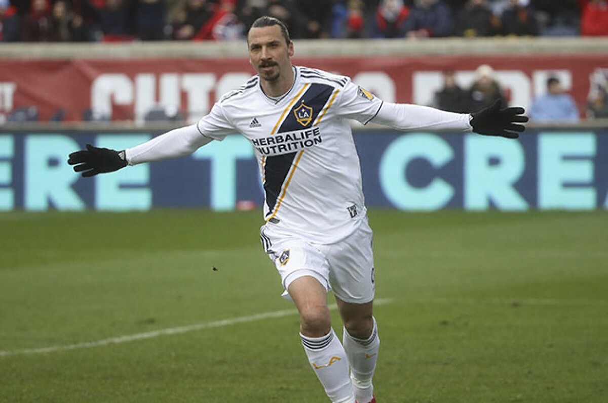 287967_ibrahimovic_la_galaxy_120618_afp_e.jpg