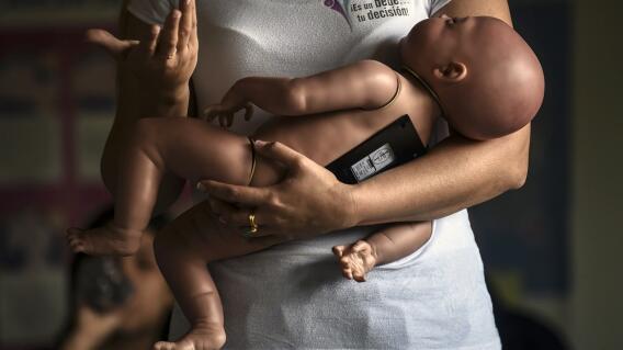 337780_BLU Radio // Bebé robot // Foto: AFP