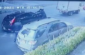 Rompevidrios fue arrastrado varias cuadras cuando intentó robar en Bogotá
