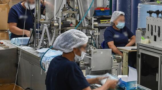 360328_Trabajo en tiempos de coronavirus // Foto: AFP, imagen de referencia