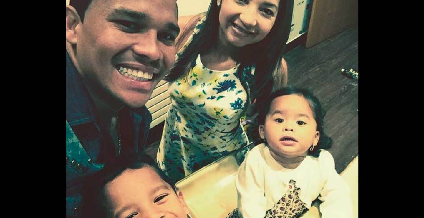 Carlos Bacca y su familia. Carlos Bacca y su familia.