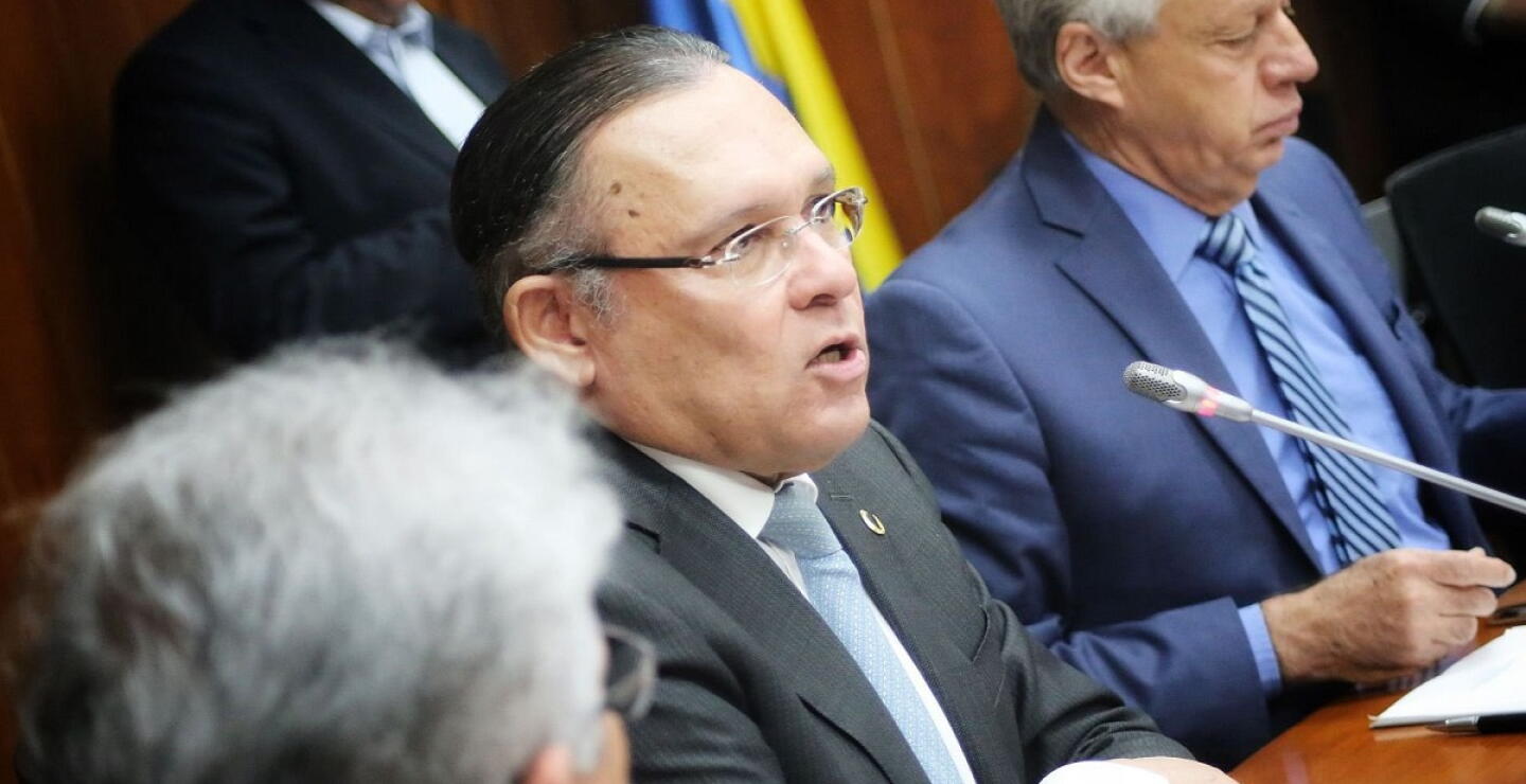 "Es vergonzoso con los colombianos": Efraín Cepeda critica a Minhacienda por ejecución presupuestal