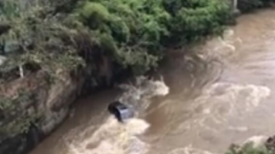 293007_Foto tomada de video de Defensa Civil